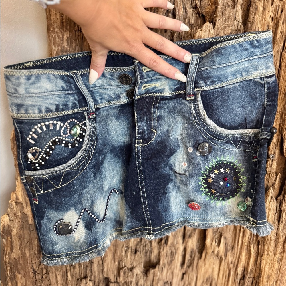 bebe Blue Jean rhinestone Embellished Mini Skirt Size 25